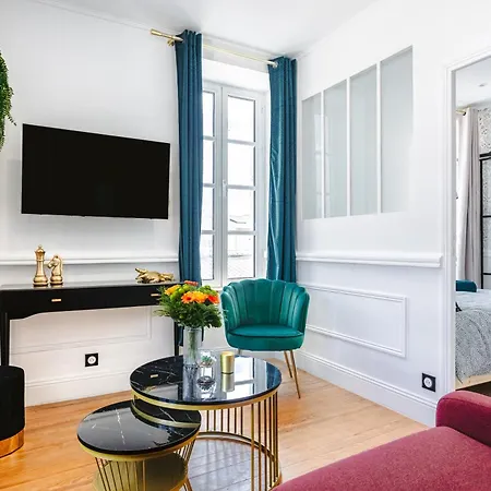 Апартаменты Le Baroque Rochelais *