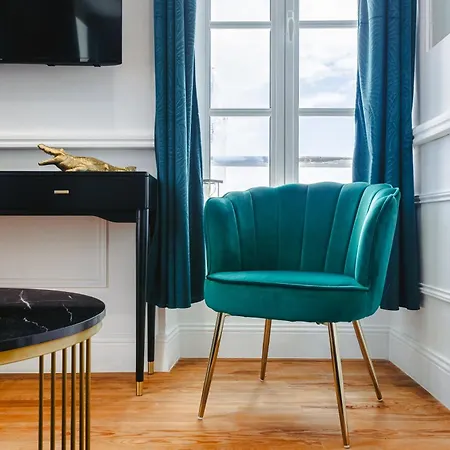 Le Baroque Rochelais Apartment *