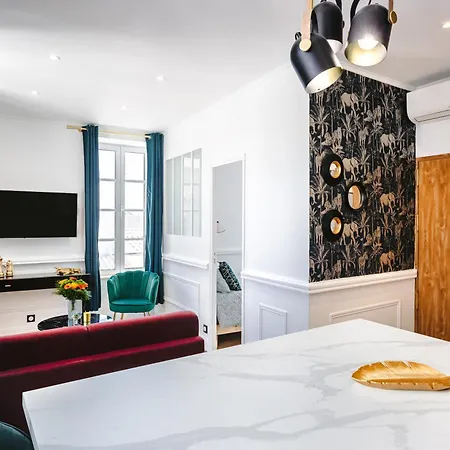 Le Baroque Rochelais Апартаменты *